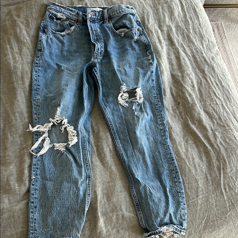 Abercrombie & Fit - High Rise Mom Fit - size 30/10r